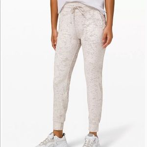 Lululemon Ready to Rulu Jogger 29" Crushed Velvet